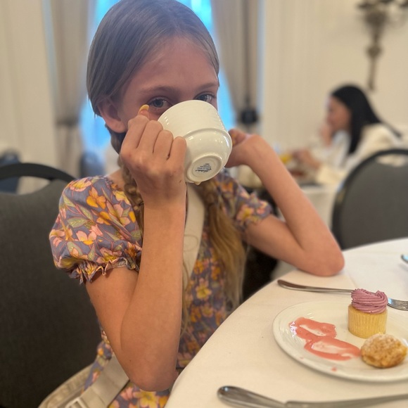 Meet your Posher, Megan - Picture 1 of 2